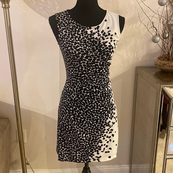 𝅺BCBGMAXAZRIA dress size XXS - Picture 2 of 9